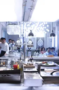 Quyết Chiến Thực Thần