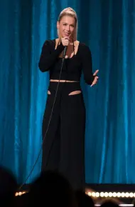 Iliza Shlesinger: Mãi Nóng Bỏng